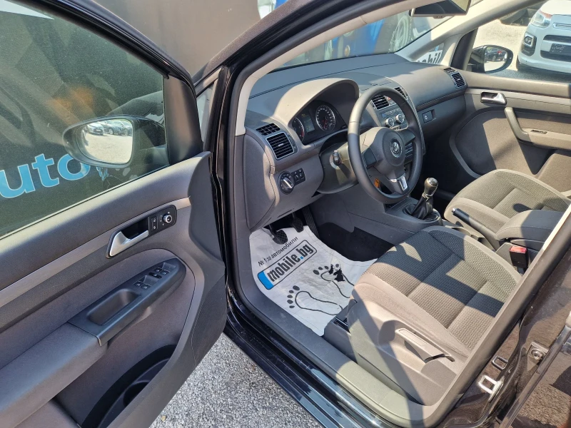 VW Touran 1.6TDi 7mesta Highline, снимка 7 - Автомобили и джипове - 50634675
