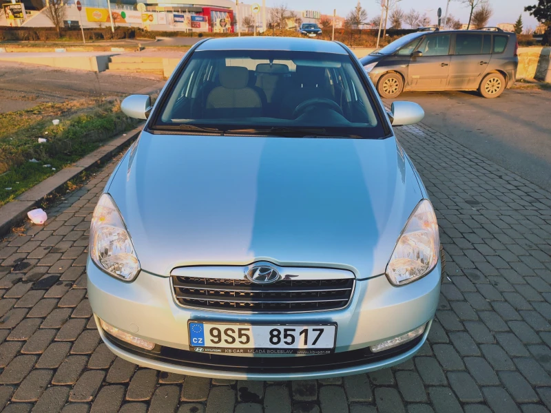 Hyundai Accent 1.4, снимка 14 - Автомобили и джипове - 52908657