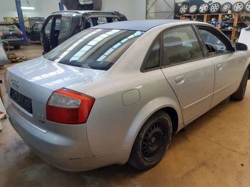 Audi A4 2.0i на части - [1] 