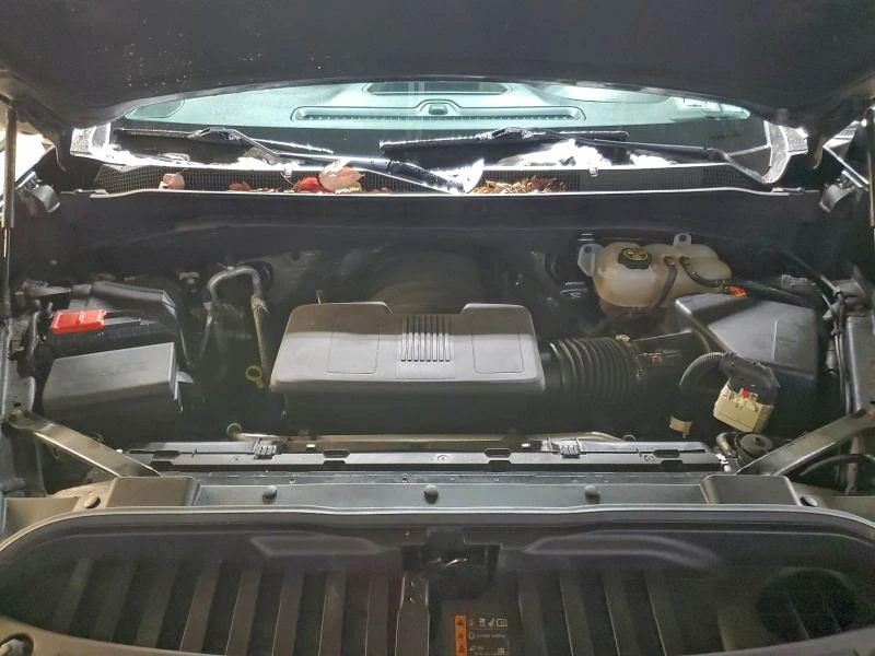 Chevrolet Silverado 5.3L 8 4x4 w/Rear Wheel Drv, снимка 3 - Автомобили и джипове - 52904739