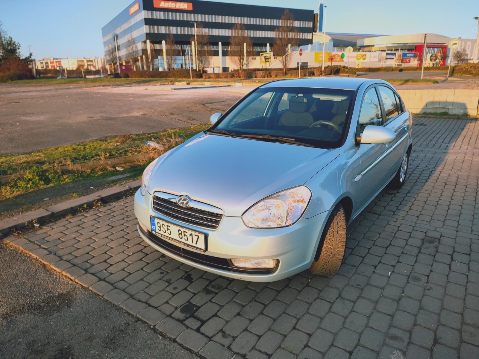 Hyundai Accent 1.4, снимка 1