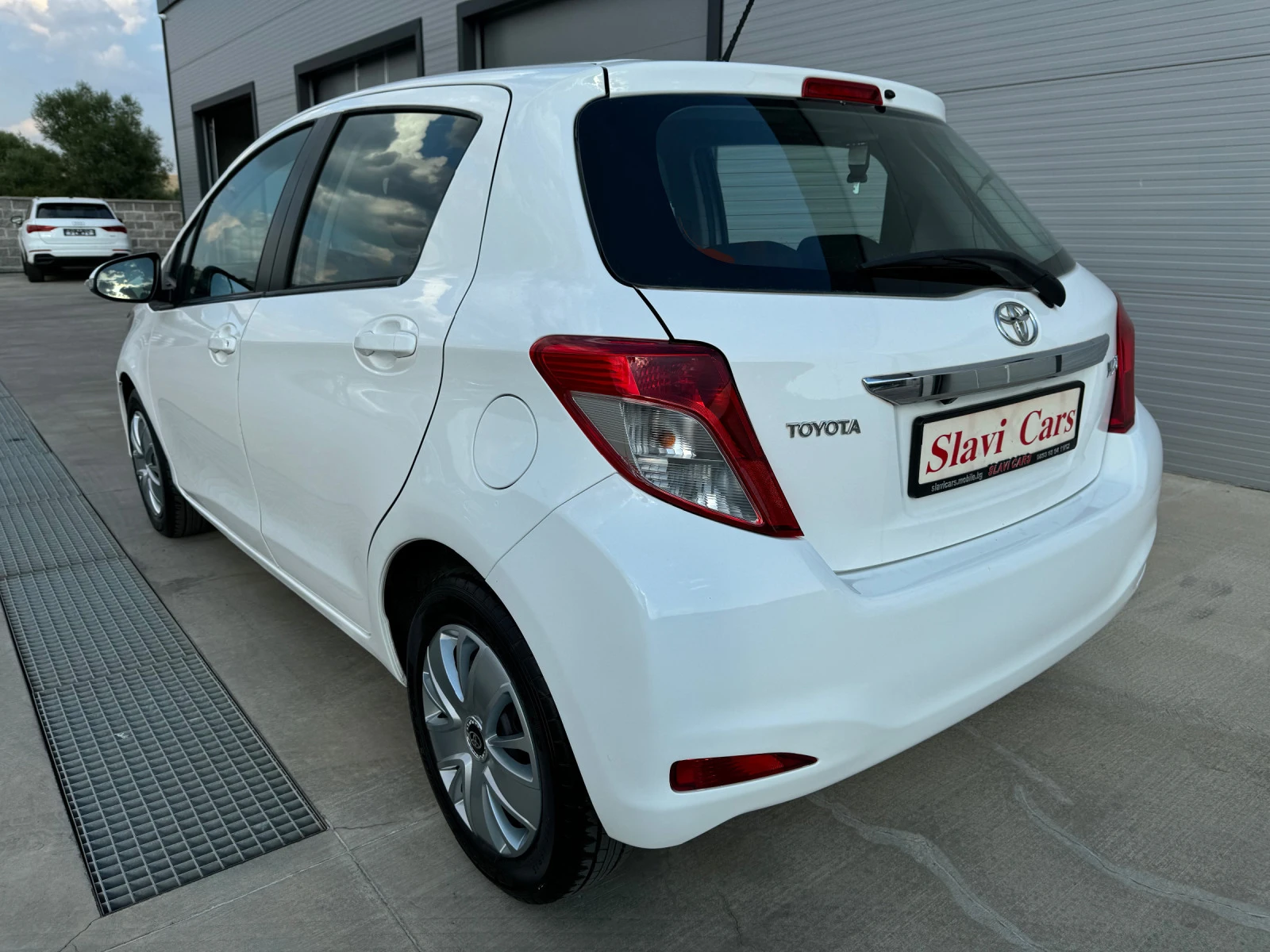 Toyota Yaris 1.0 i камера/ климатроник/ 121000 км!!! - изображение 6