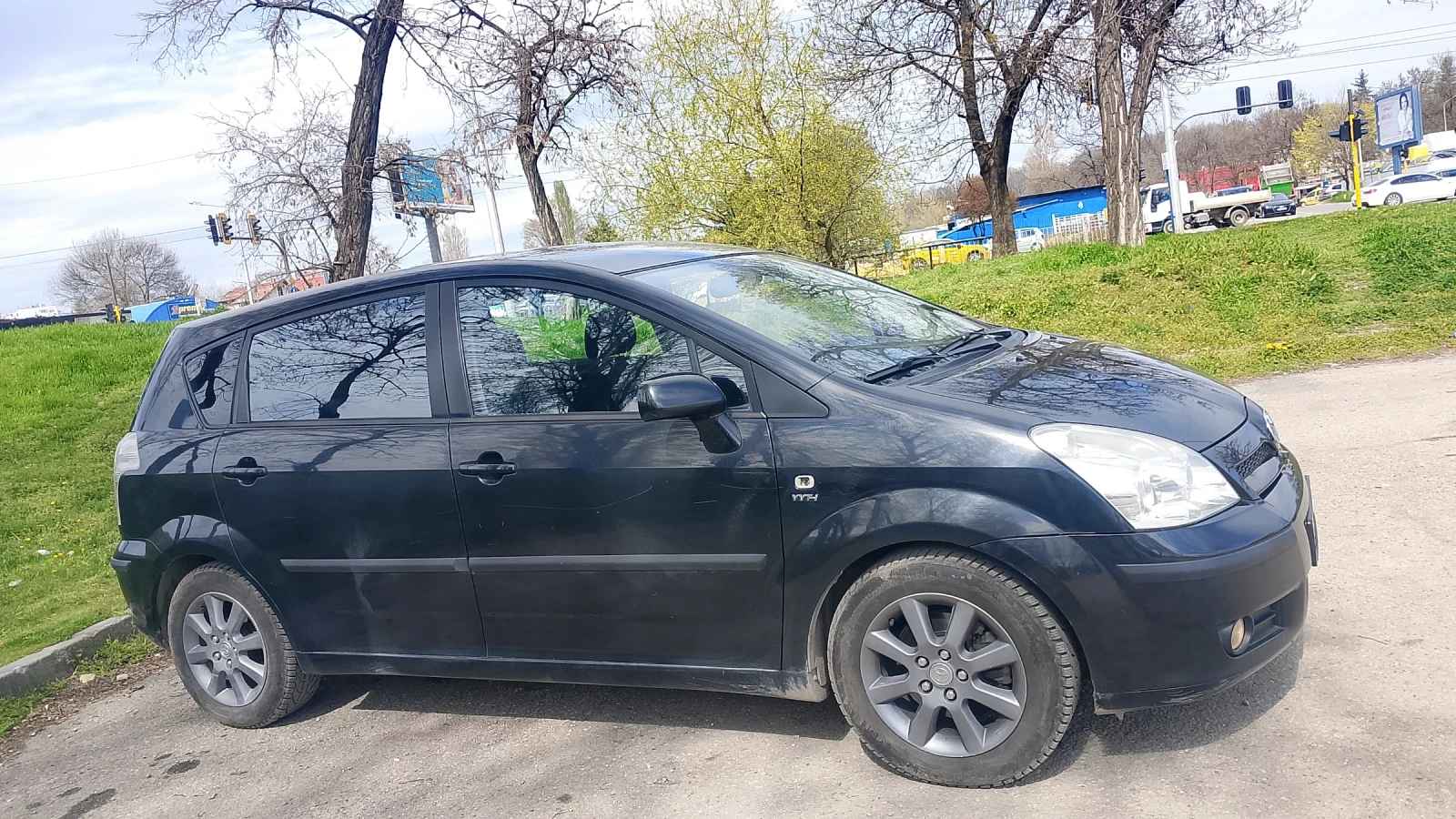 Toyota Corolla verso  - изображение 3