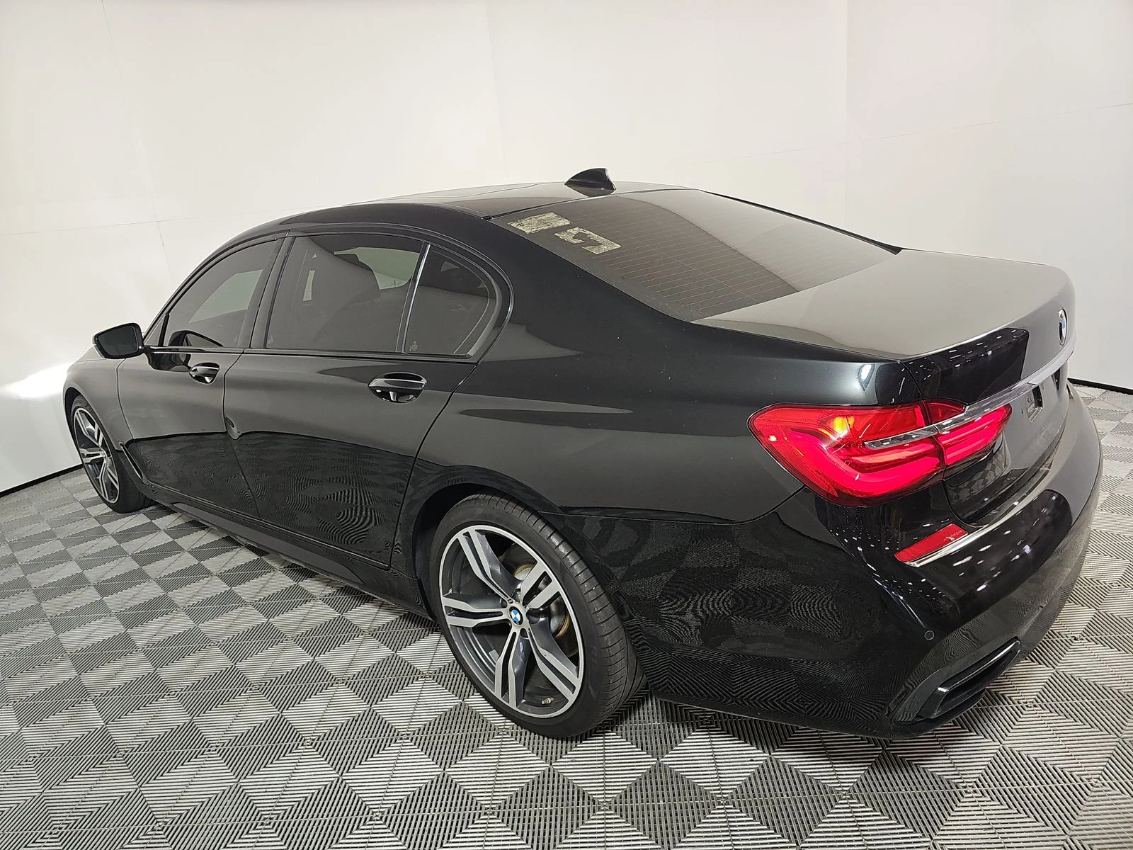 BMW 740 * M SPORT * harman kardon* Heads-Up* подгрев* обду - изображение 4