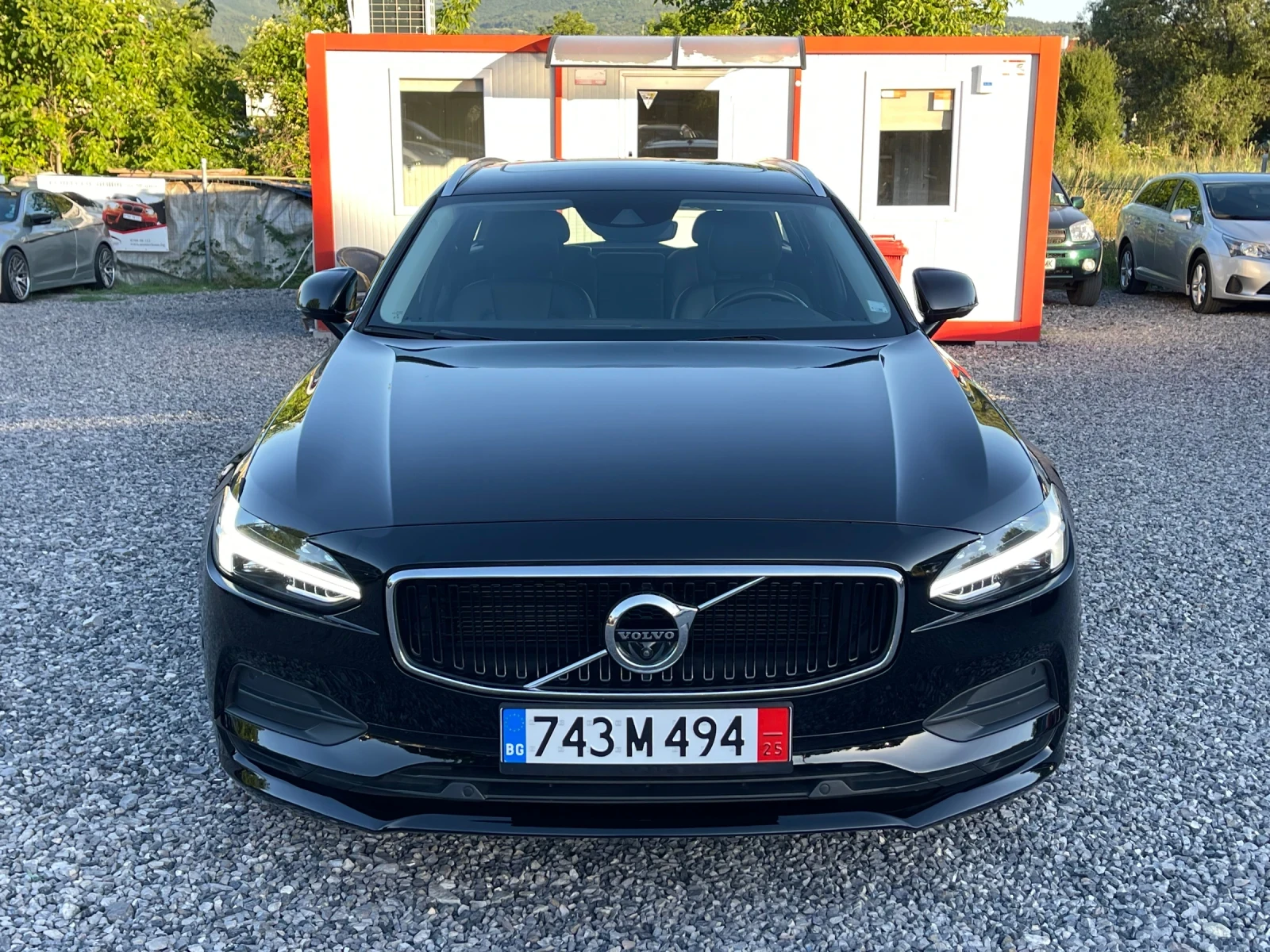 Volvo V90 2.0, 150Hp, Ръчка, Кожа, 360Камери, Обслуж.в Volvo - изображение 3