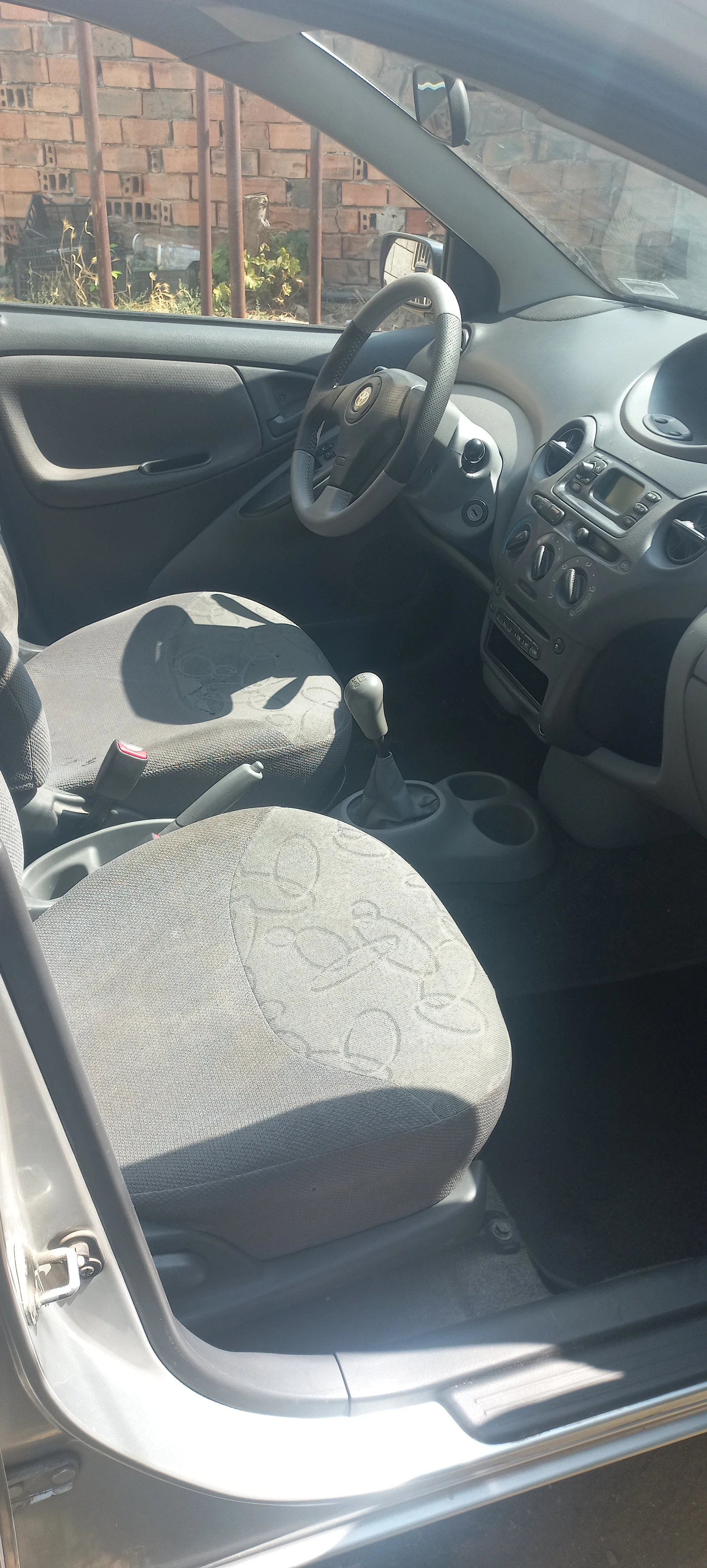 Toyota Yaris 1.3 VVT-i , Клима , СD, LPG - изображение 10