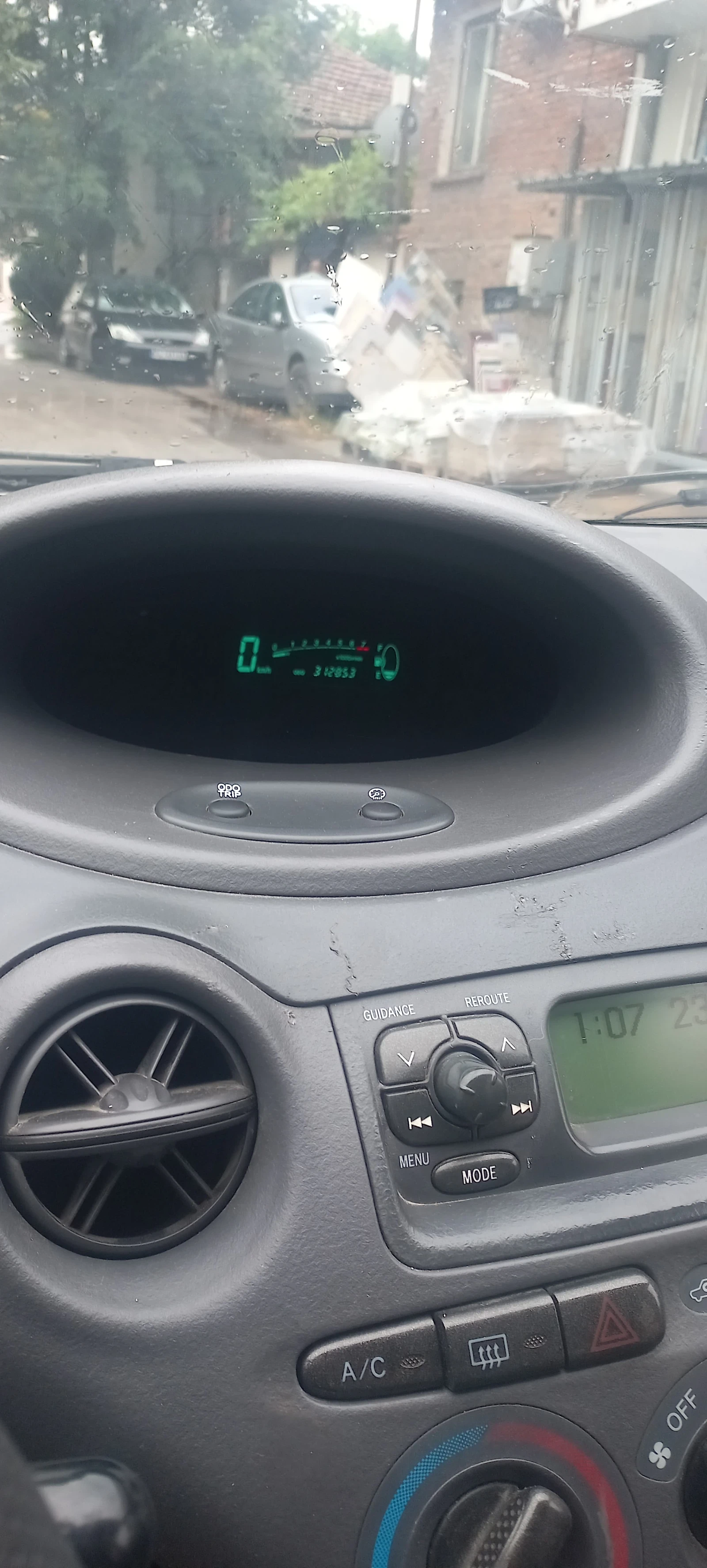 Toyota Yaris 1.3 VVT-i , Клима , СD, LPG - изображение 6