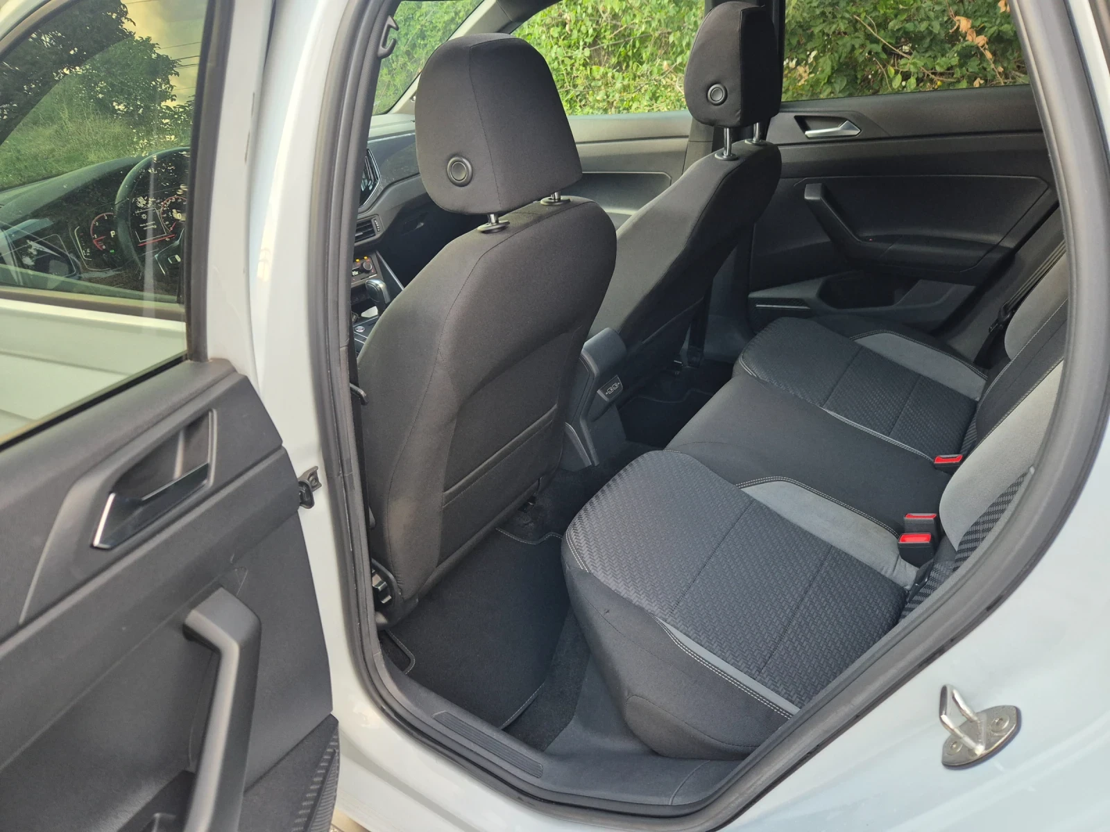 VW Polo 3xRline/1.6D/Automat/20г - изображение 10