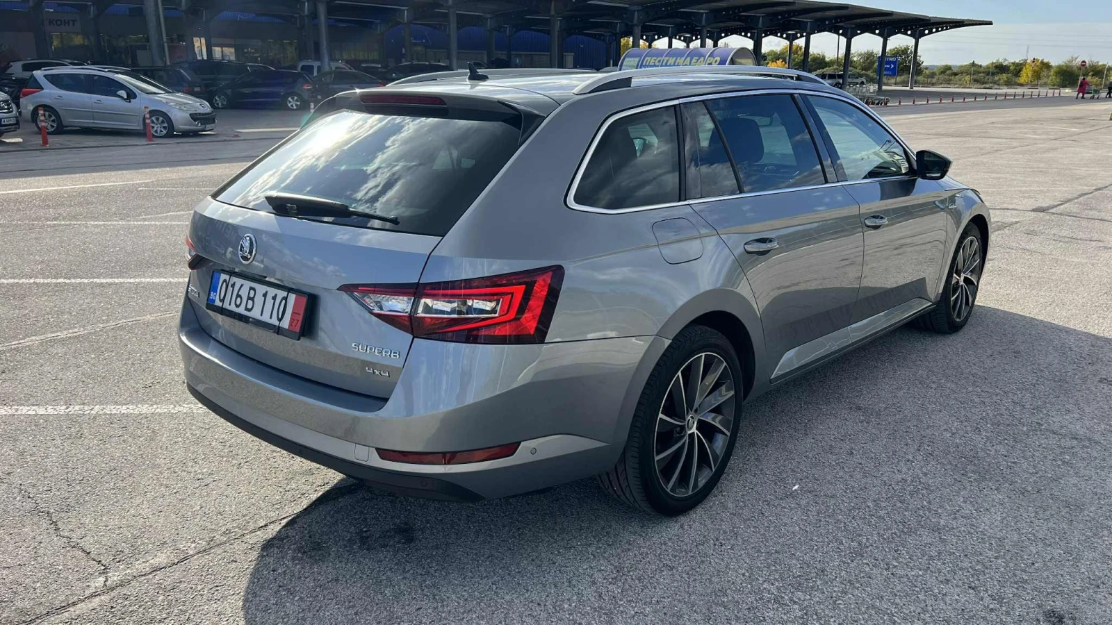 Skoda Superb 2.0 TDI L&K 4x4 Ambient - изображение 4