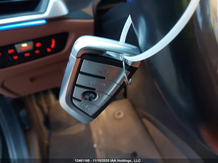 BMW 330 * M-Pack* Harman Kardon* HeadUp - изображение 7