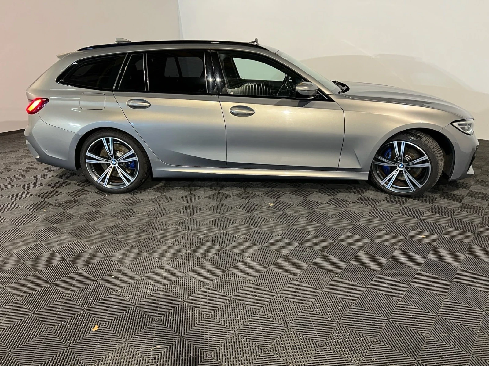 BMW 330 M SPORT - изображение 5