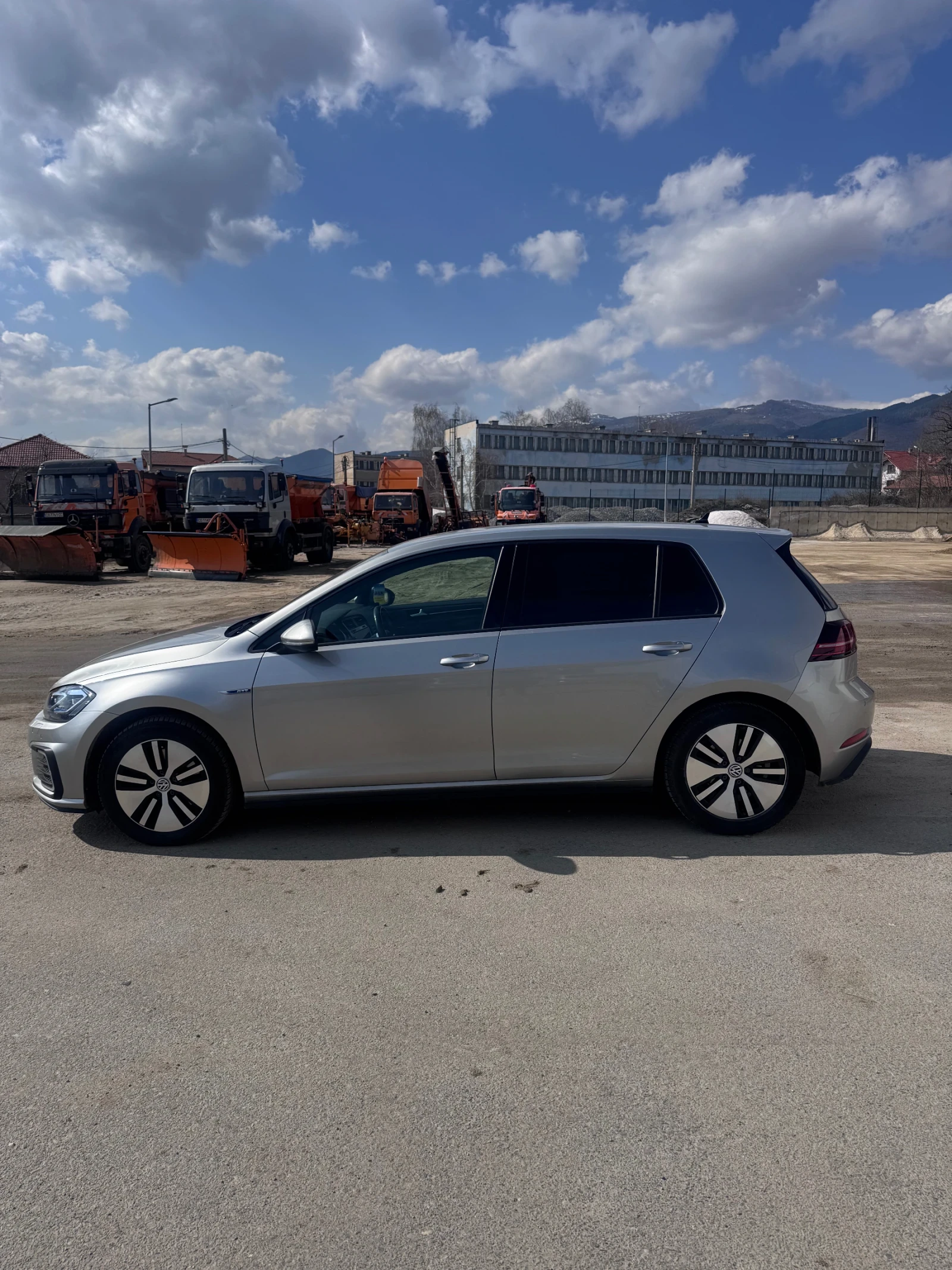 VW Golf, снимка 3 - Автомобили и джипове - 53722195