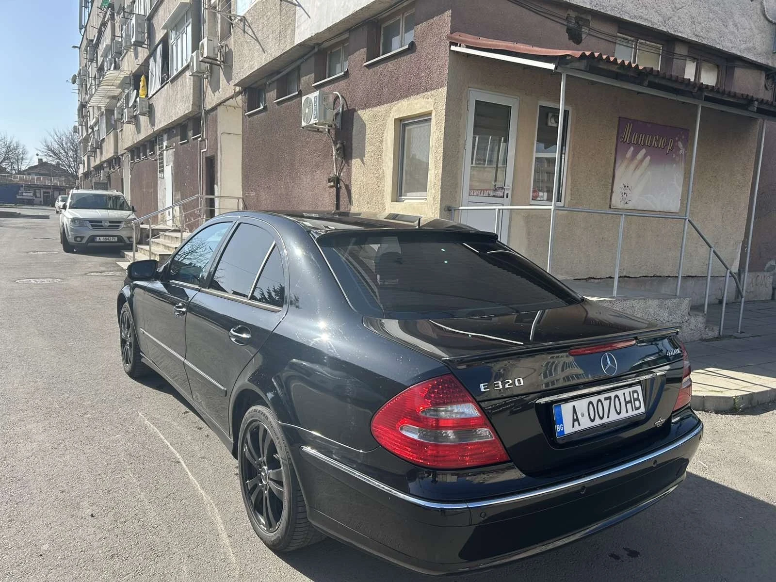 Mercedes-Benz E 320 4matic, LPG, снимка 5 - Автомобили и джипове - 53828142