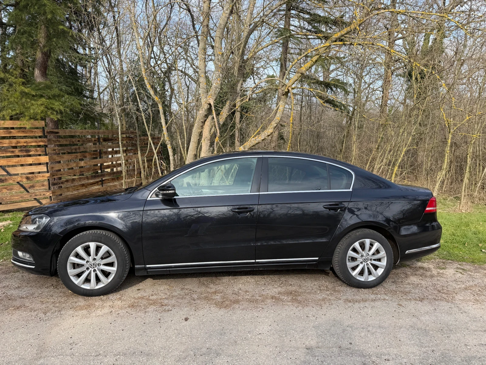 VW Passat 1.6 TDI, снимка 3 - Автомобили и джипове - 53917634