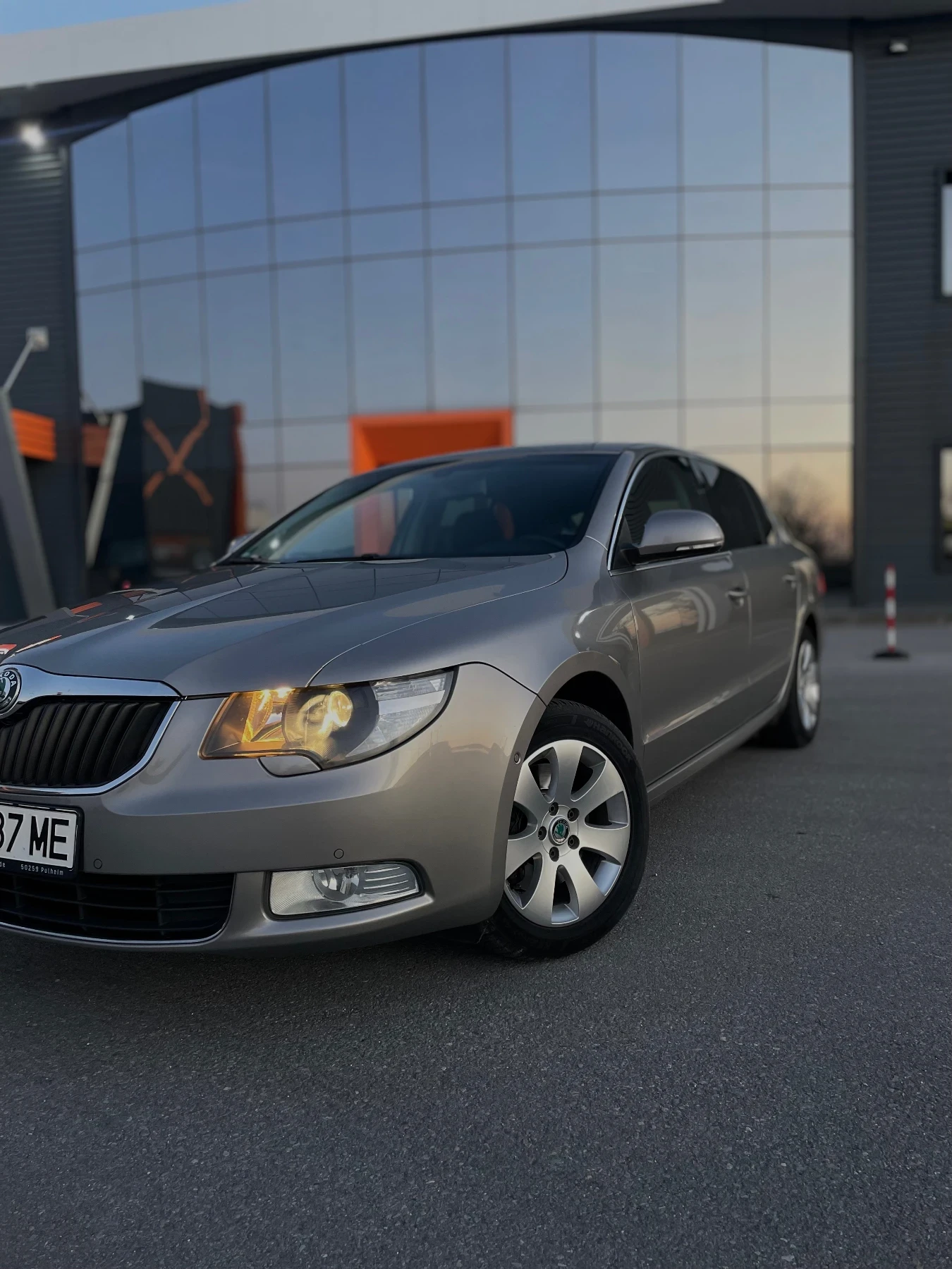 Skoda Superb, снимка 2 - Автомобили и джипове - 54019249