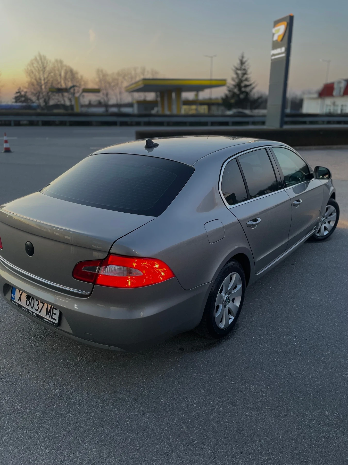 Skoda Superb, снимка 4 - Автомобили и джипове - 54019249