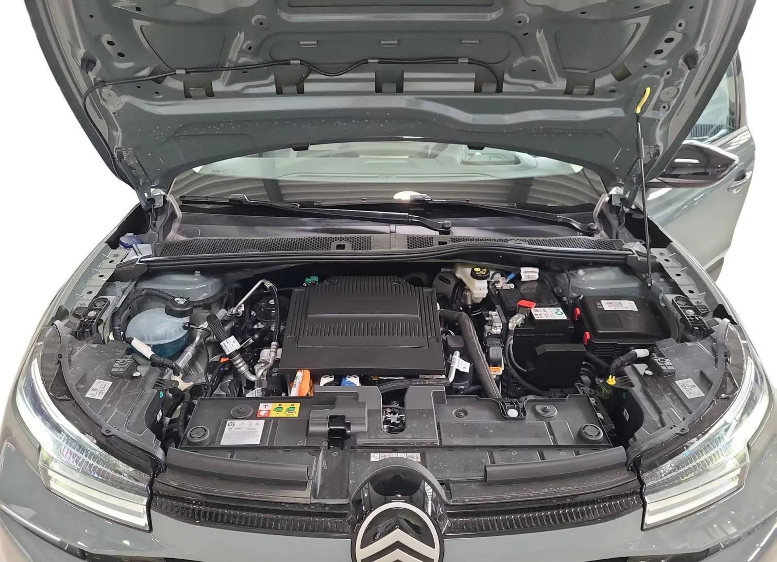 Citroen C4 e-MAX/156HP/CAM/HUD/NAVI/LED/CPLAY/DIGI/139q, снимка 13 - Автомобили и джипове - 54135519