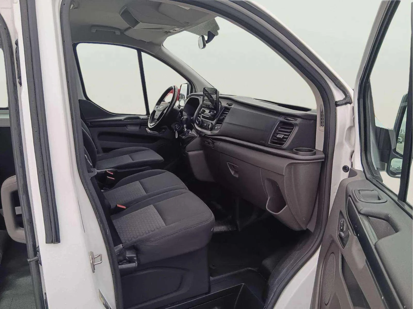 Ford Transit Custom 2.0L EcoBlue, снимка 9 - Автомобили и джипове - 54209435