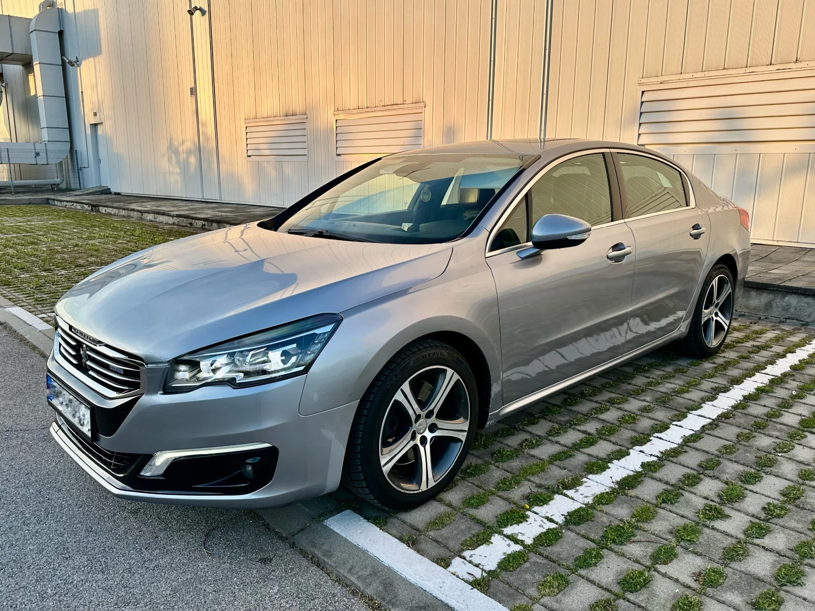 Peugeot 508 2.0HDi 181hp / Кожа / Шибедах / FULL LED