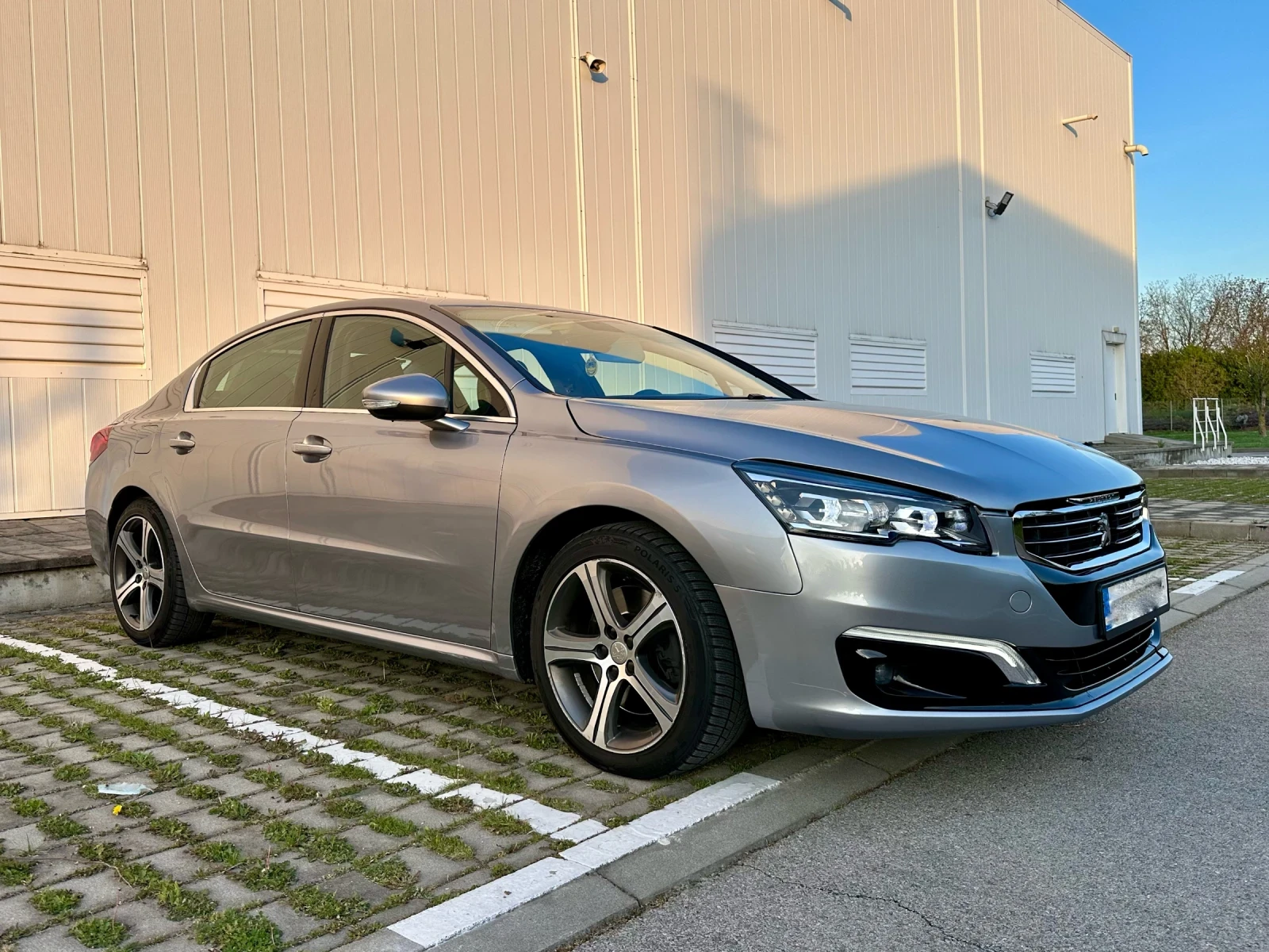 Peugeot 508 2.0HDi 181hp / Кожа / Шибедах / FULL LED, снимка 3 - Автомобили и джипове - 54393908
