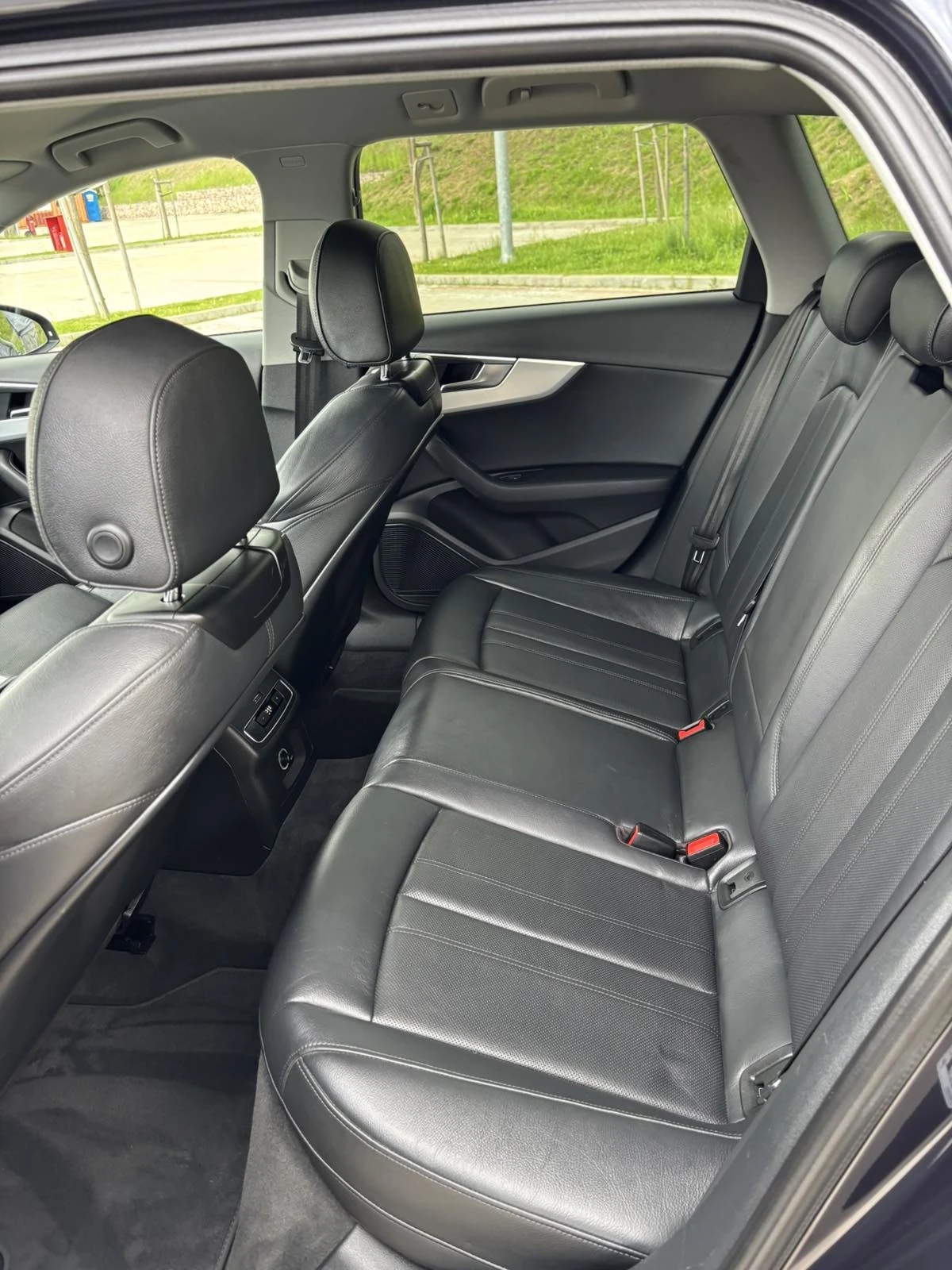 Audi A4 3.0 TDI, снимка 10 - Автомобили и джипове - 54598401