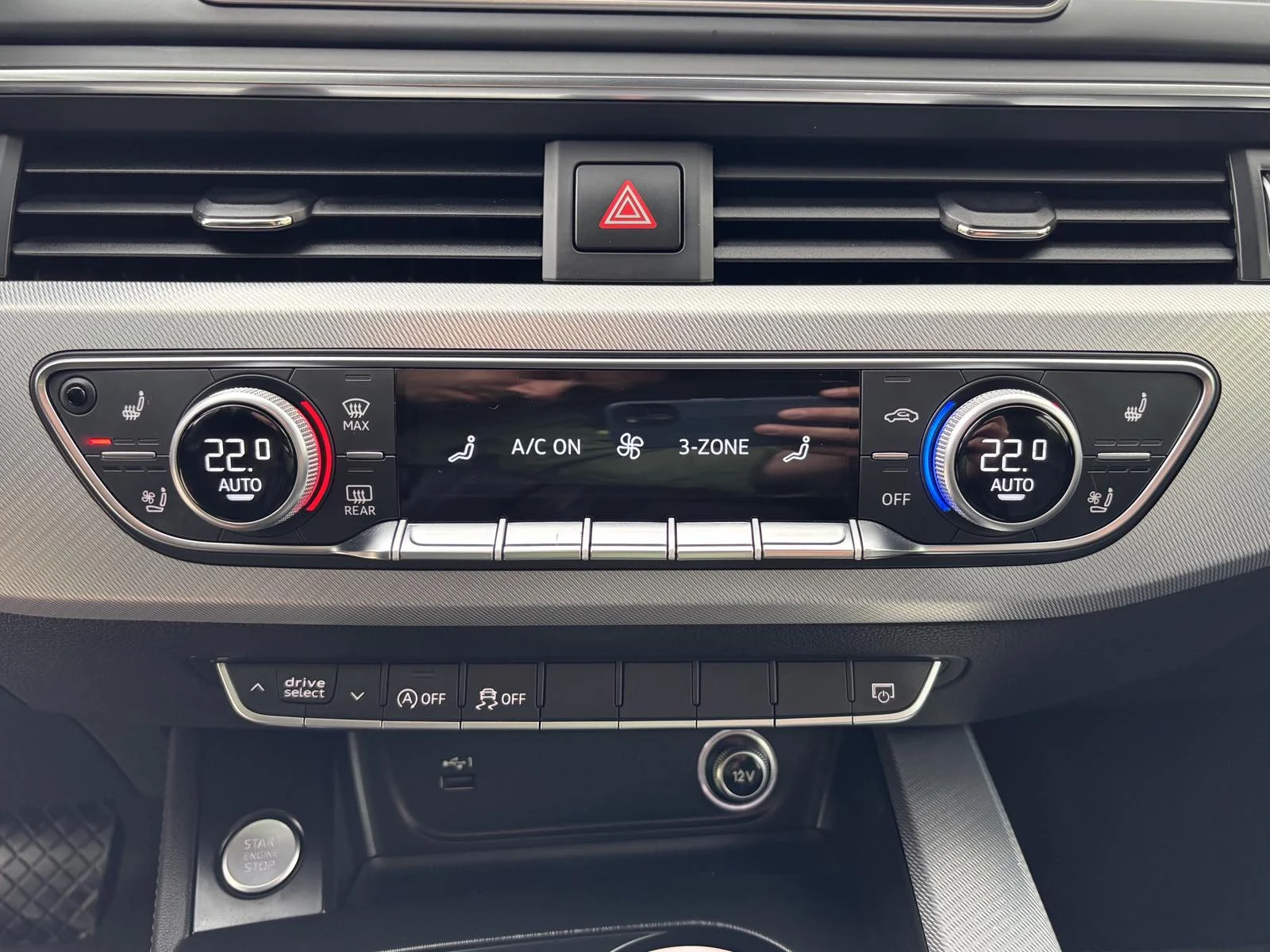 Audi A4 3.0 TDI, снимка 11 - Автомобили и джипове - 54598401