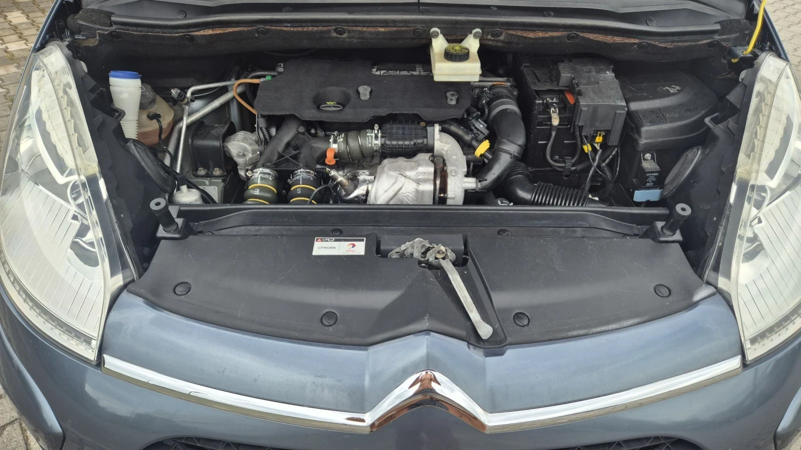 Citroen C4 Picasso 1.6HDI 112к.с Автомат, снимка 16 - Автомобили и джипове - 54748092