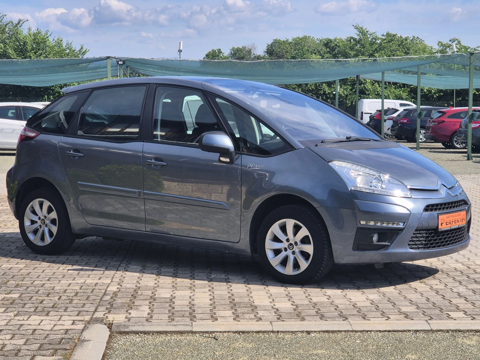 Citroen C4 Picasso 1.6HDI 112к.с Автомат, снимка 6 - Автомобили и джипове - 54748092