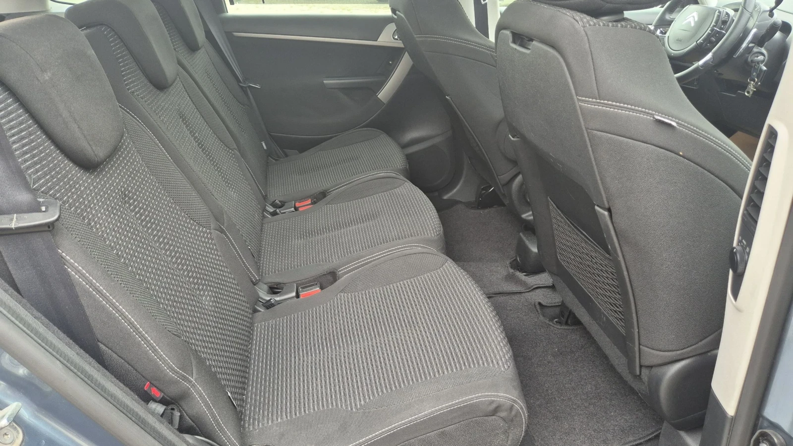 Citroen C4 Picasso 1.6HDI 112к.с Автомат, снимка 15 - Автомобили и джипове - 54748092