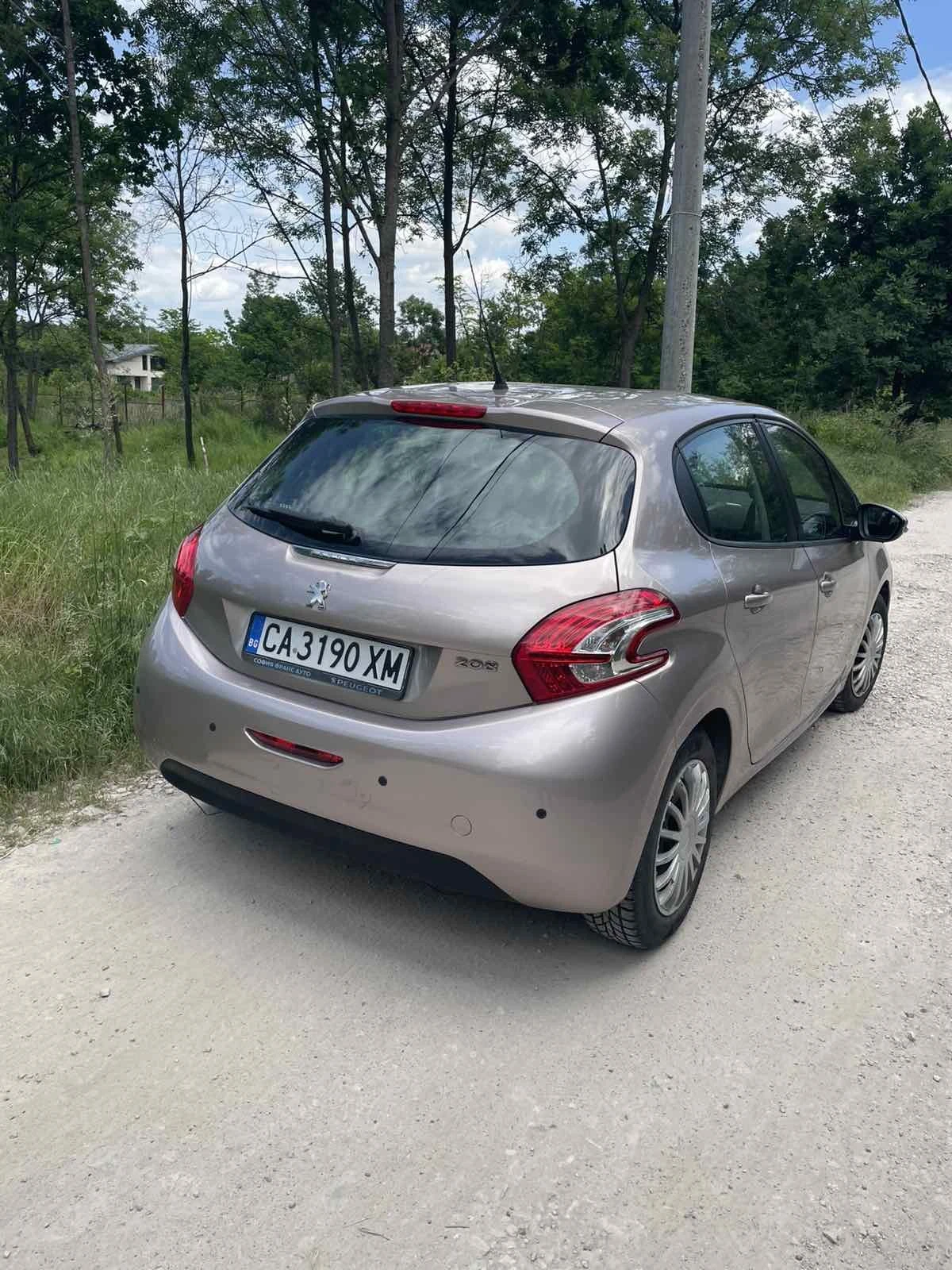 Peugeot 208, снимка 7 - Автомобили и джипове - 54906627