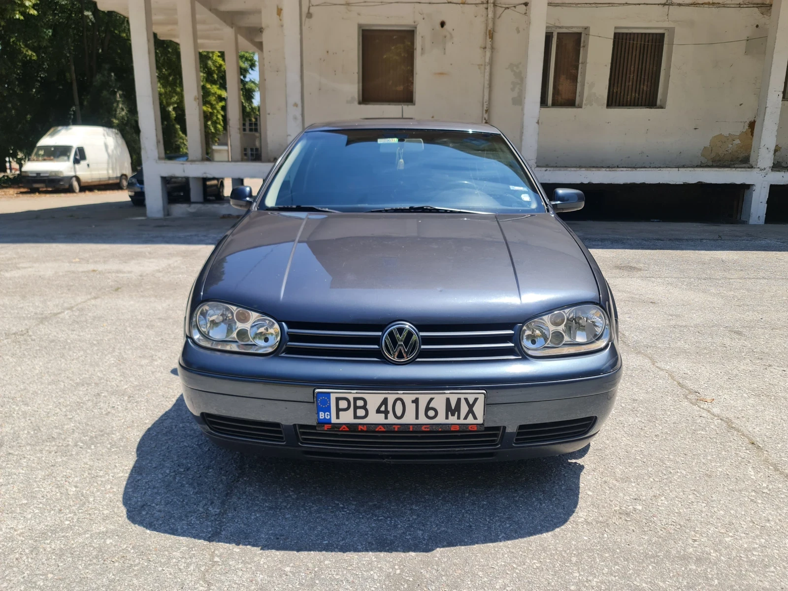 VW Golf