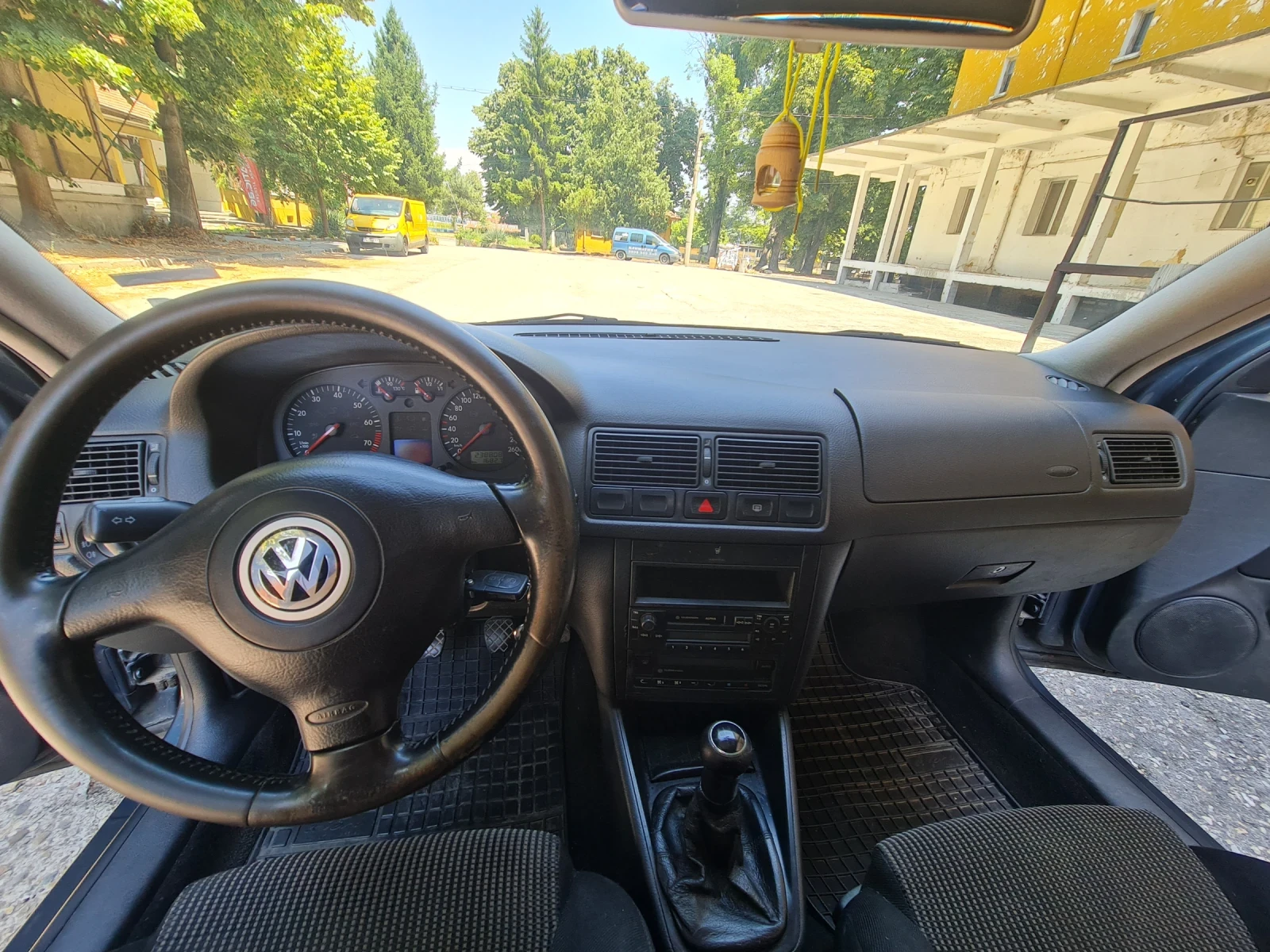 VW Golf, снимка 11 - Автомобили и джипове - 55332113