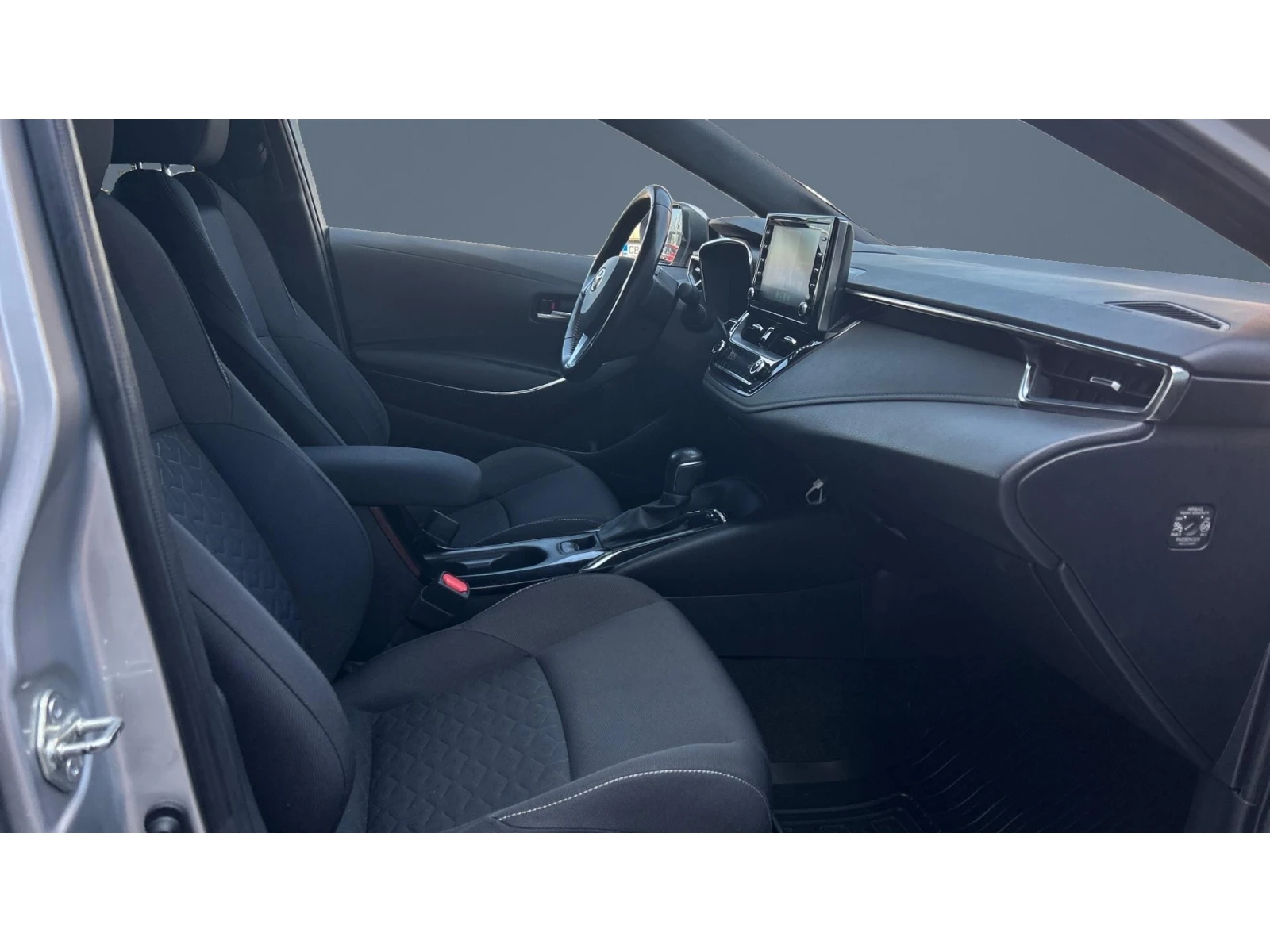 Toyota Corolla 1. 8 HSD Comfort+ , Месечна вноска от 199  , снимка 11 - Автомобили и джипове - 56133654