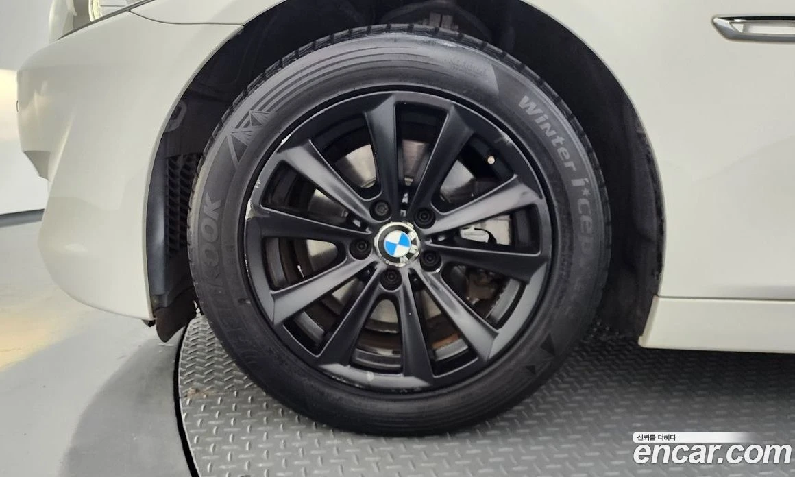 BMW 520 520d, снимка 5 - Автомобили и джипове - 56156700