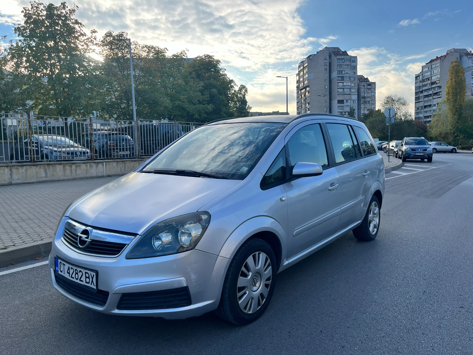 Opel Zafira 1.6CNG, снимка 2 - Автомобили и джипове - 56572278