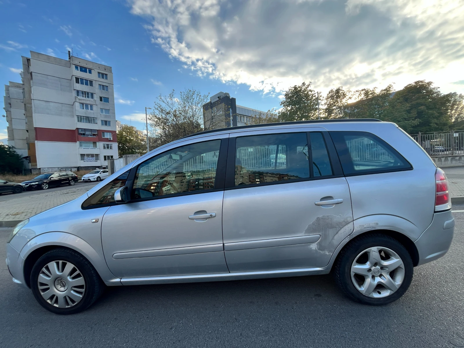 Opel Zafira 1.6CNG, снимка 4 - Автомобили и джипове - 56572278