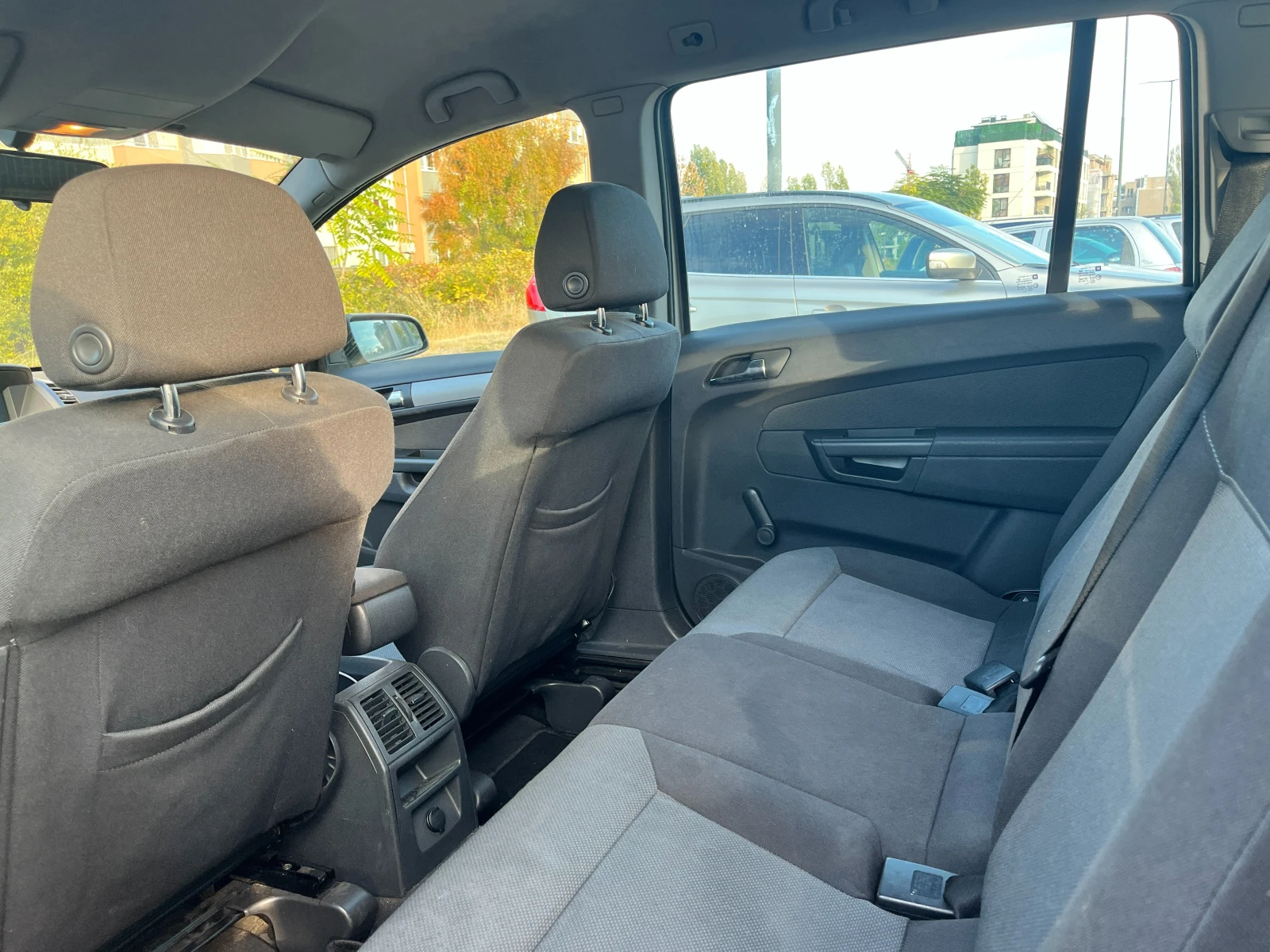 Opel Zafira 1.6CNG, снимка 10 - Автомобили и джипове - 56572278