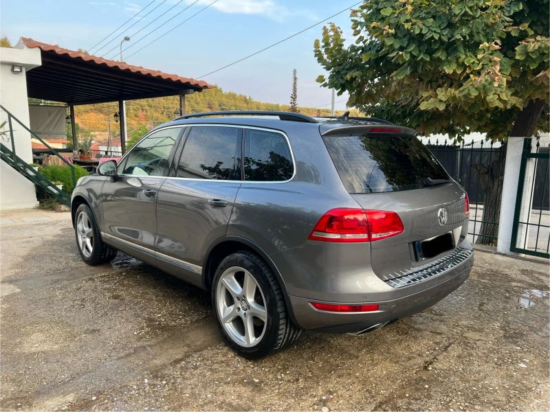 VW Touareg 3.0 TDI V6/245 к.с./4-Motion, снимка 4 - Автомобили и джипове - 47571626