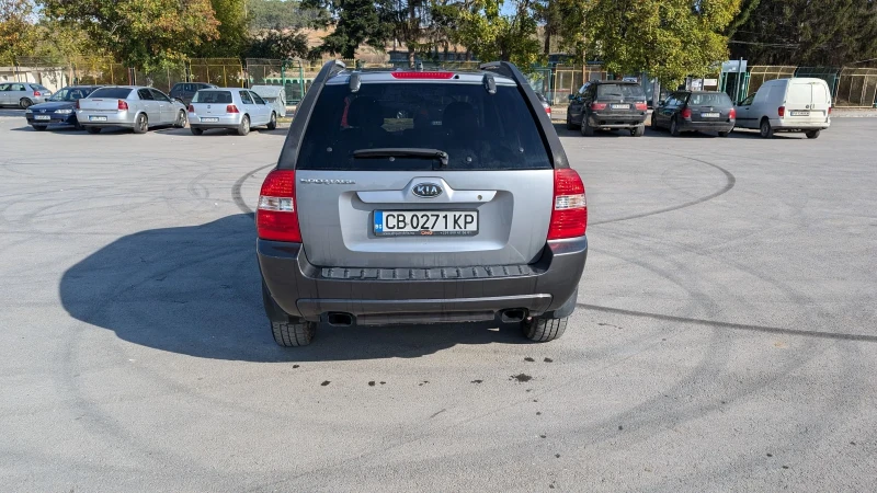 Kia Sportage, снимка 4 - Автомобили и джипове - 48231239