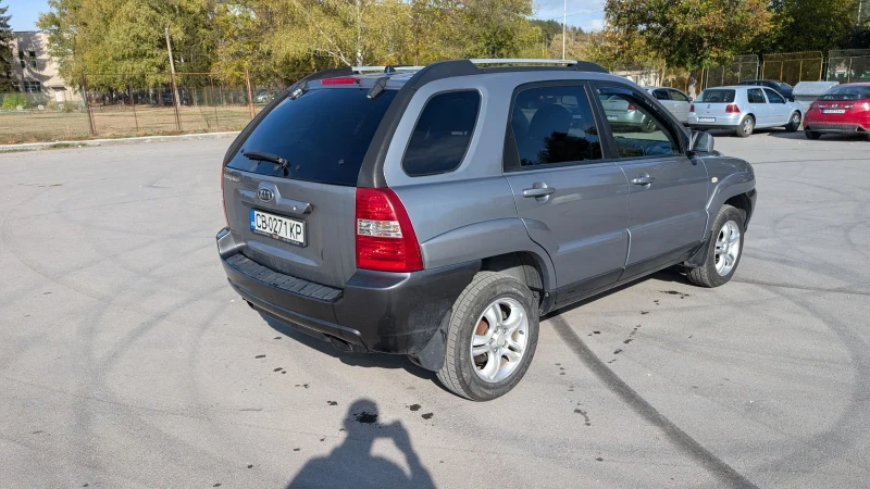 Kia Sportage, снимка 5 - Автомобили и джипове - 48231239