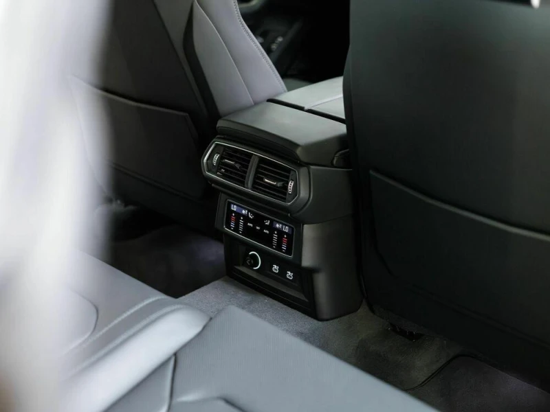 Lamborghini Urus S/666 HP/CERAMIC/B&O/HEAD UP/PANO/TV/360/, снимка 16 - Автомобили и джипове - 52391984