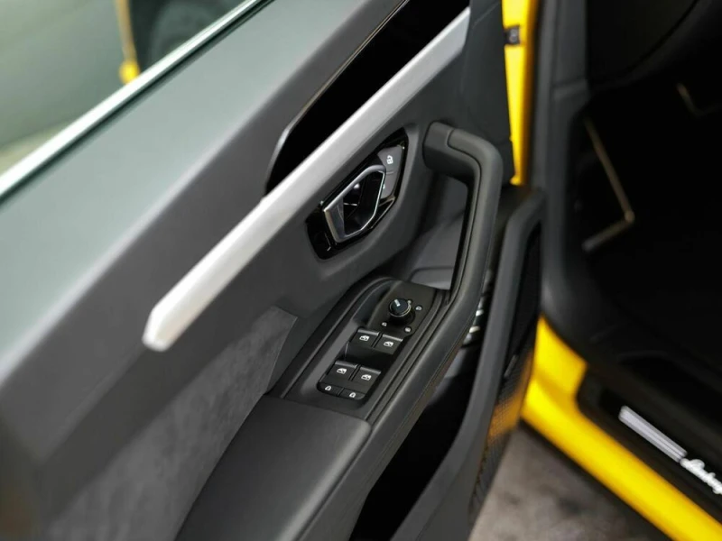 Lamborghini Urus S/666 HP/CERAMIC/B&O/HEAD UP/PANO/TV/360/, снимка 7 - Автомобили и джипове - 52391984