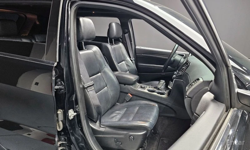 Jeep Grand cherokee, снимка 12 - Автомобили и джипове - 53438006