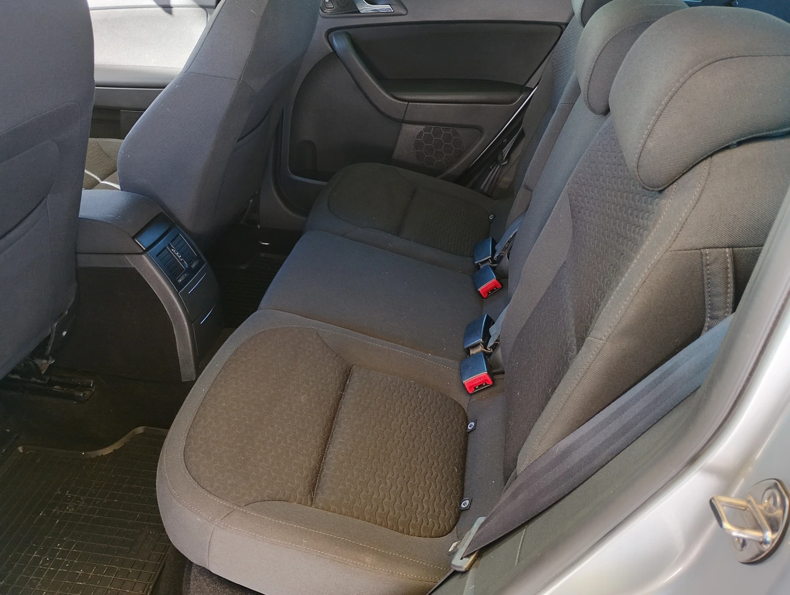 Skoda Yeti 1.8 TSI 4x4 - изображение 7