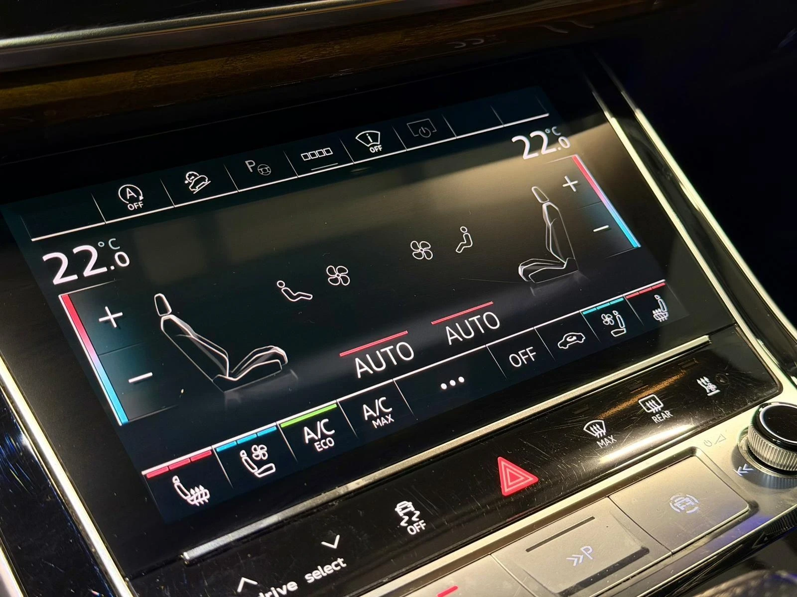 Audi SQ7 507ks/MATRIX/B&Q/360* /PANO/AUDI EXCLUSIV  - изображение 10