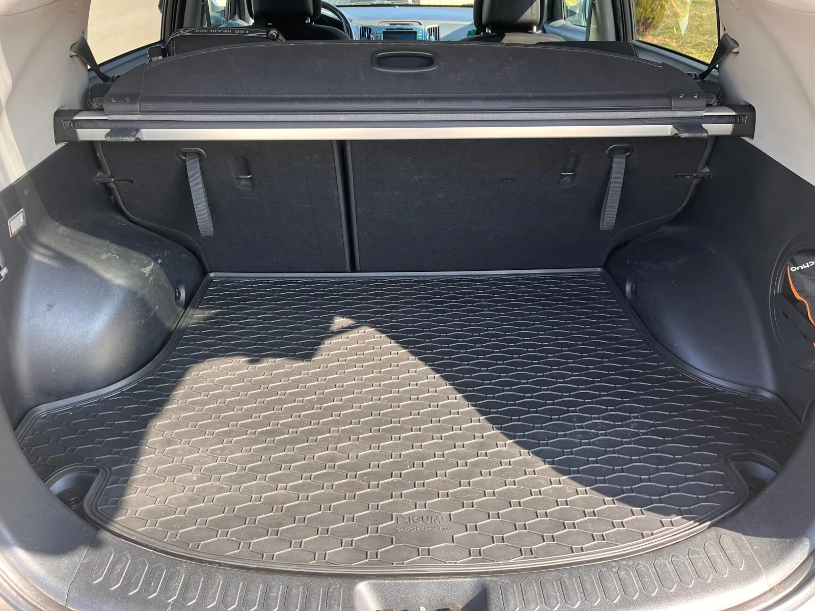 Kia Sportage 2.0i 163hp , снимка 7 - Автомобили и джипове - 53746573