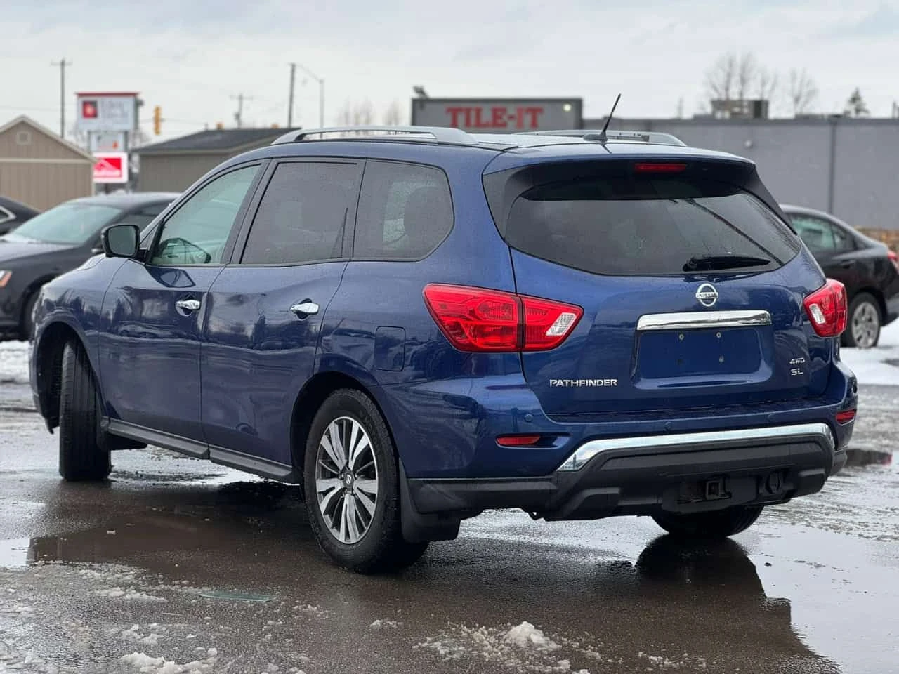 Nissan Pathfinder * 4WD 4dr * PANO* KEYLESS* ПОДГРЕВ* , снимка 9 - Автомобили и джипове - 53832956