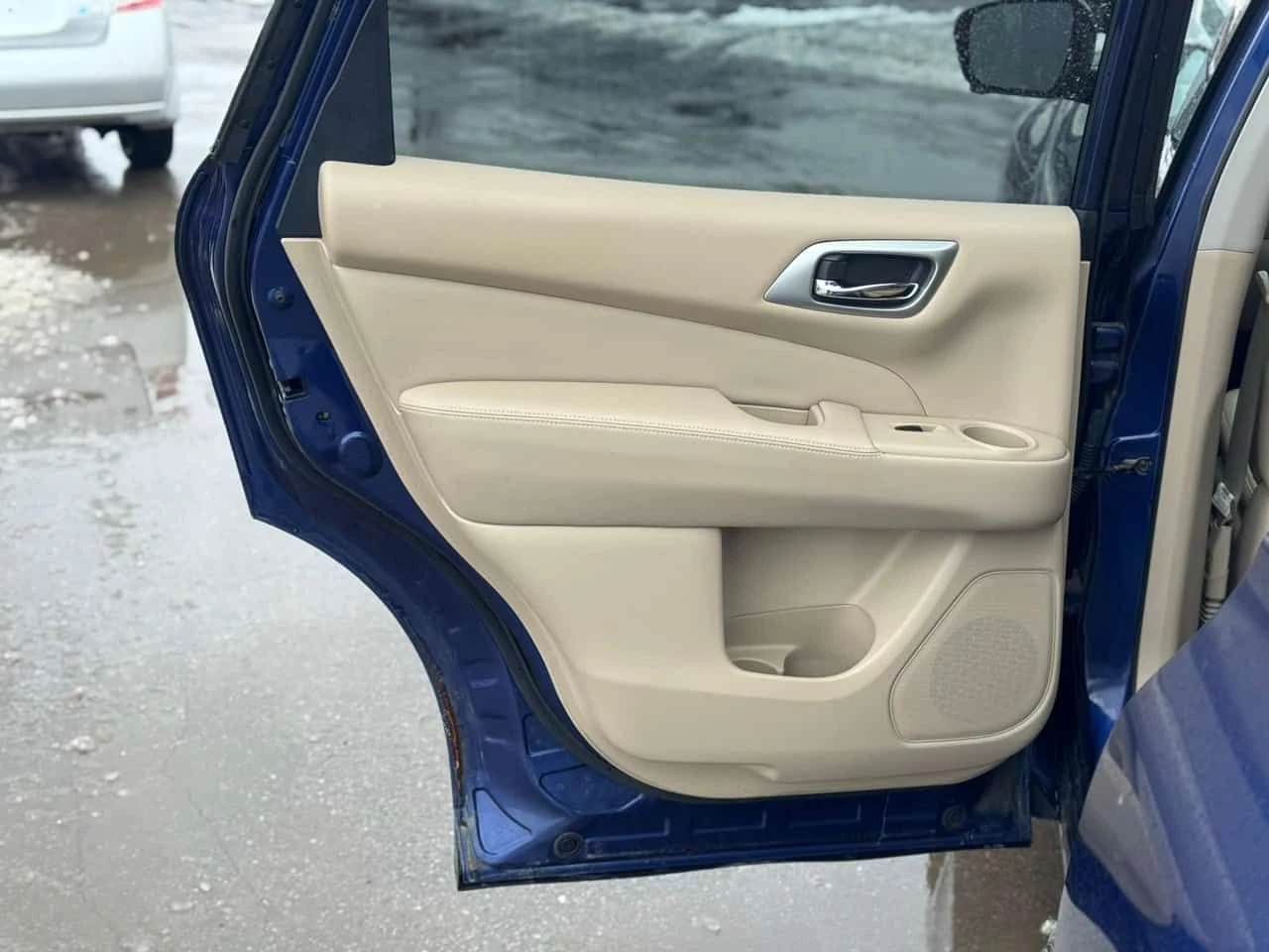 Nissan Pathfinder * 4WD 4dr * PANO* KEYLESS* ПОДГРЕВ* , снимка 11 - Автомобили и джипове - 53832956