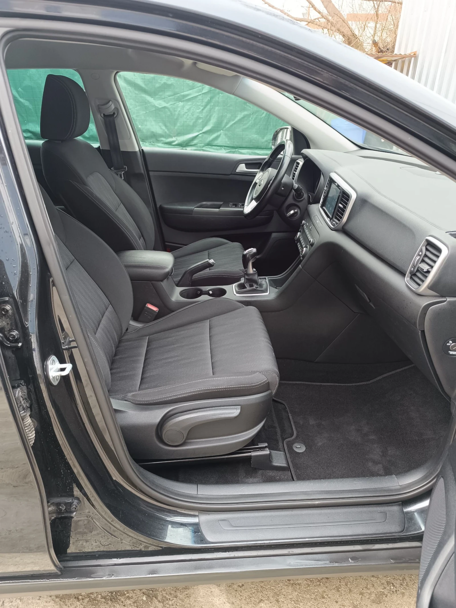 Kia Sportage 1.6 Бензин Газ, снимка 16 - Автомобили и джипове - 53960977