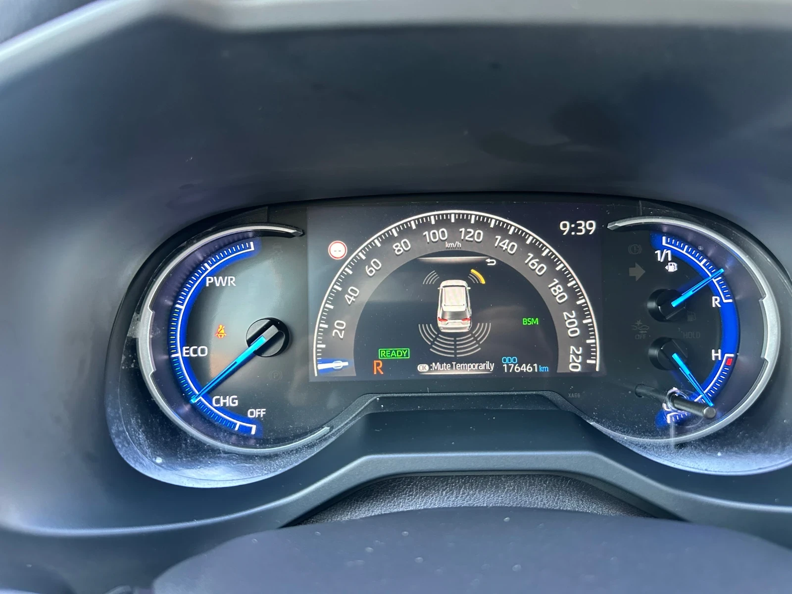 Toyota Rav4, снимка 11 - Автомобили и джипове - 53995127